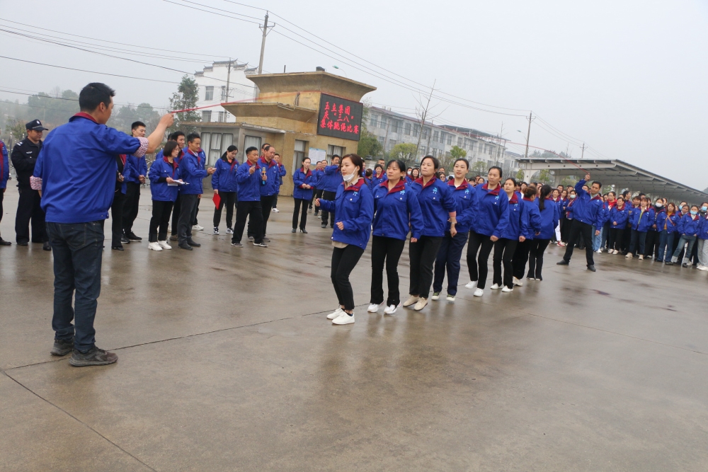 齊心協(xié)力“跳” “繩”彩亦飛揚